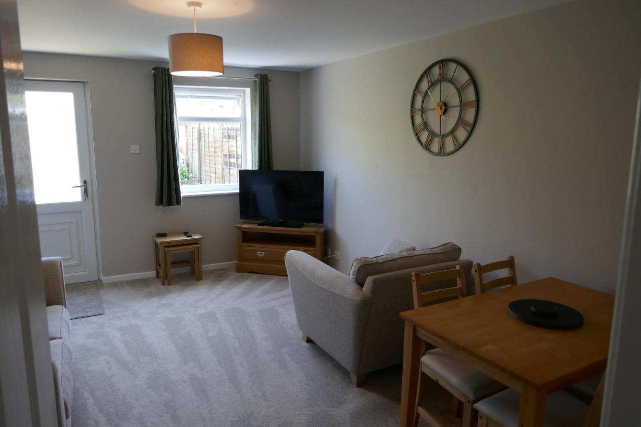 2 Bedroom House Walking Distance To City Centre With Free Parking Йорк Экстерьер фото