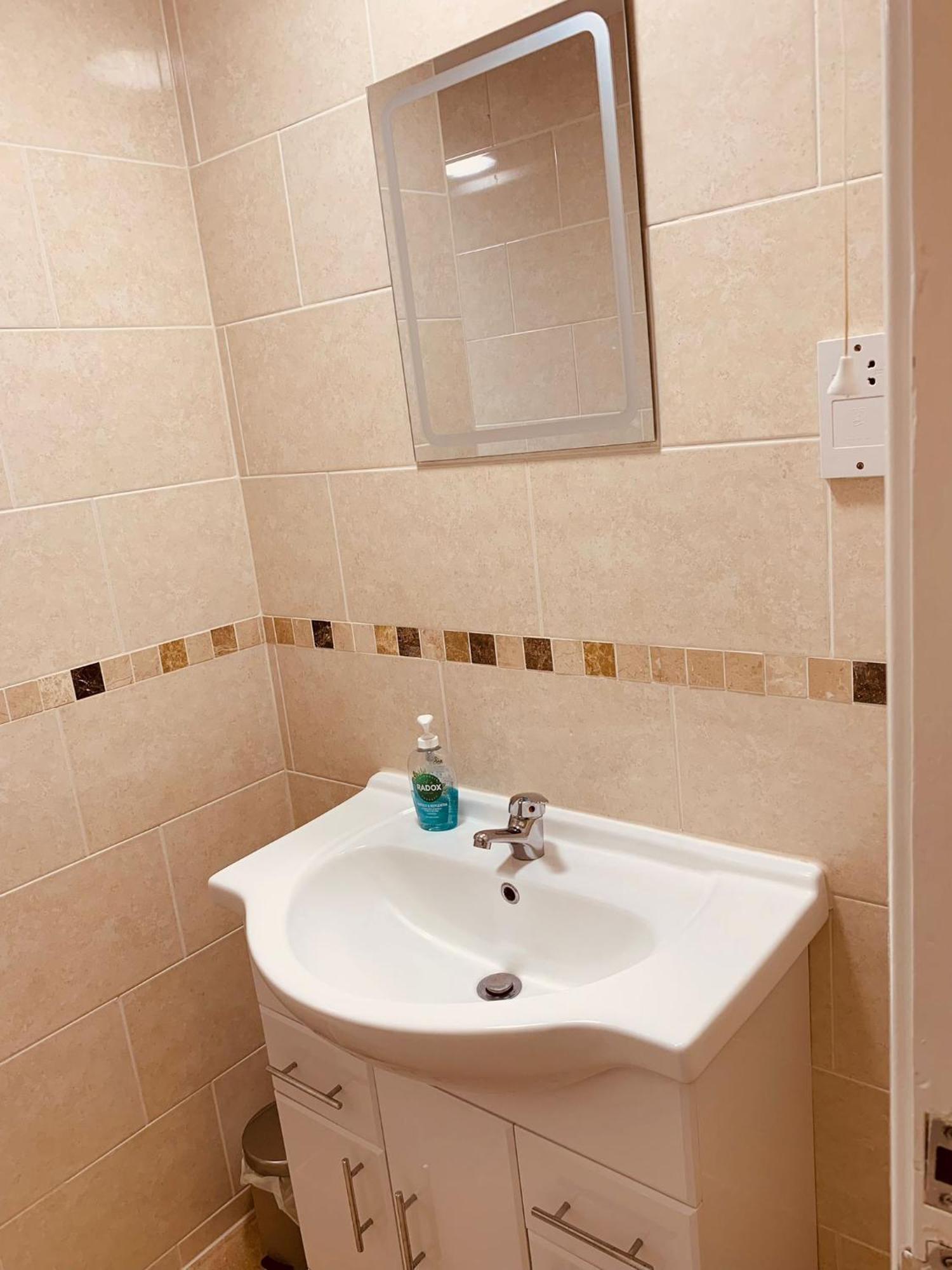 2 Bedroom House Walking Distance To City Centre With Free Parking Йорк Экстерьер фото