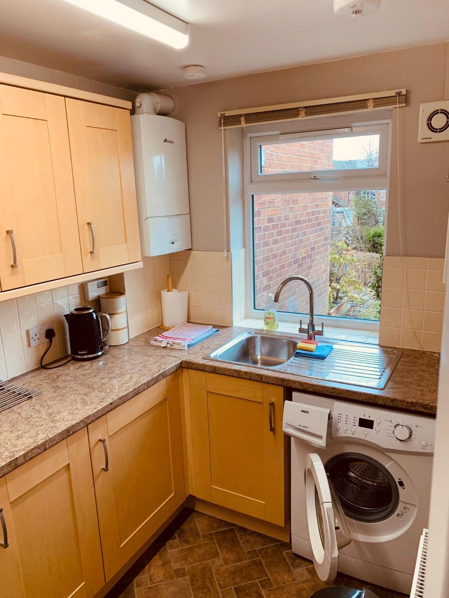 2 Bedroom House Walking Distance To City Centre With Free Parking Йорк Экстерьер фото